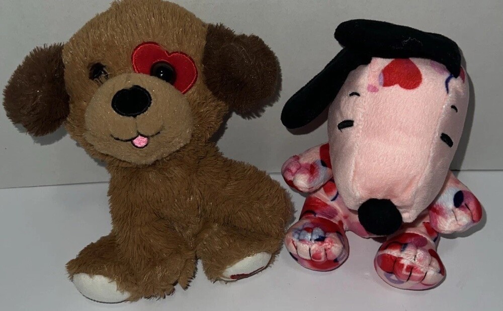 Hallmark Peanuts Snoopy Valentines Hearts Plush 6" Stuffed Animal + Puppy